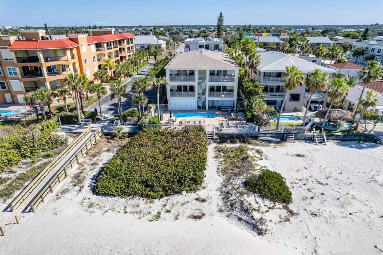 Sea Side 102 Beachfront Sleeps 8 Clearwater Beach Exterior photo
